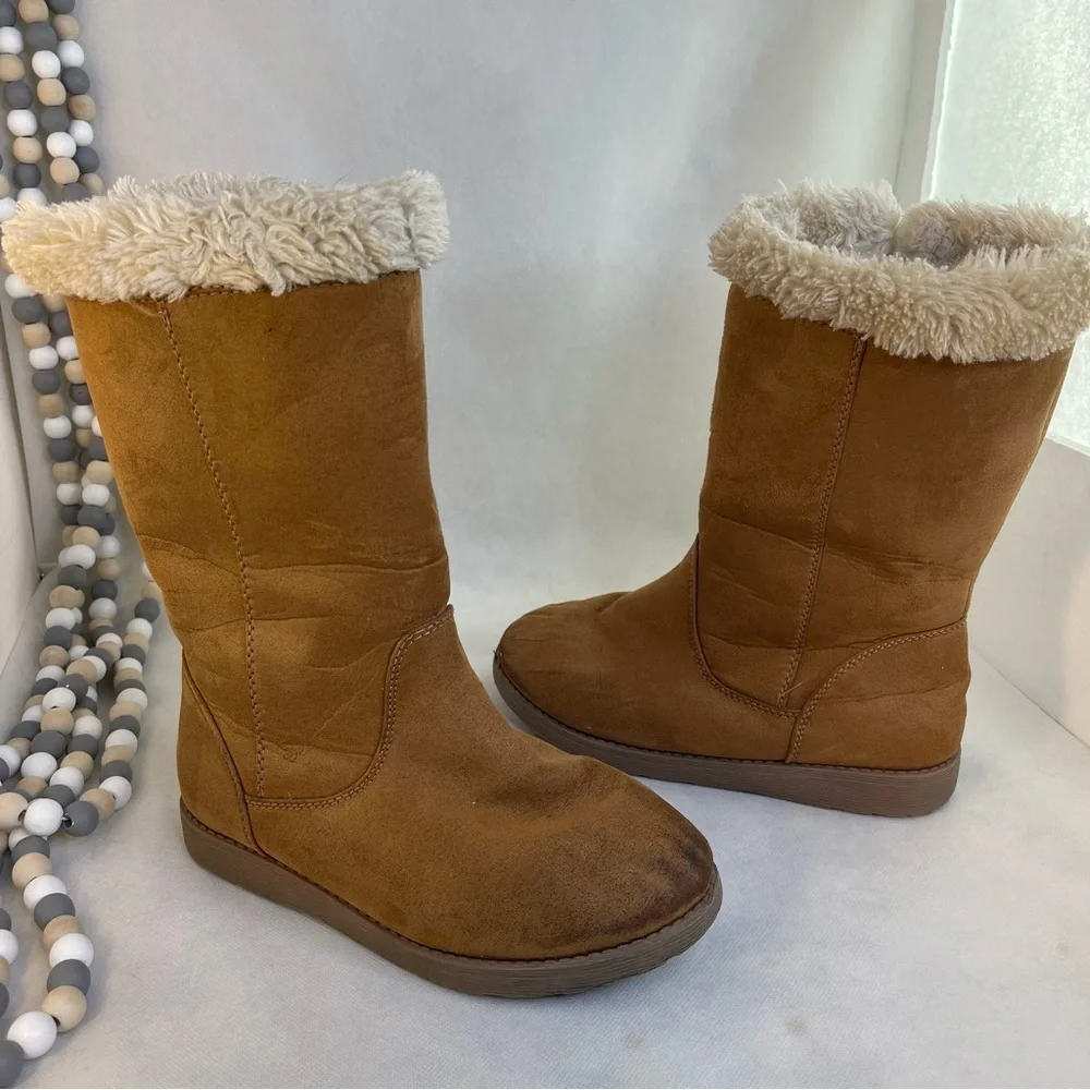Cat & Jack Tan Suede Boots with Fur Lining for girls Size 1